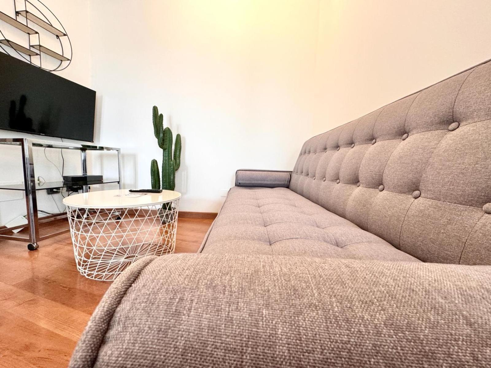Comecasa 2 Bedrooms Apartment 450Mt From Duomo Milánó Kültér fotó